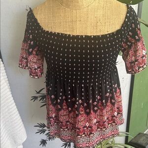 Xhilaration Black and Pink Off-Shoulder Blouse